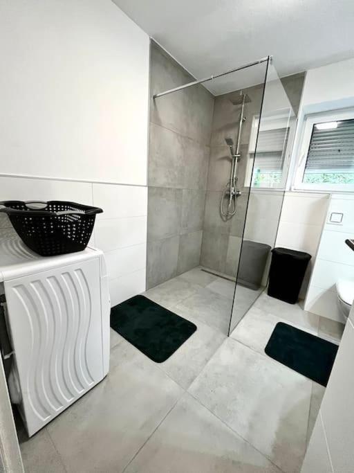 Ab Apartment Moderne Zweizimmerwohnung Villach Luaran gambar